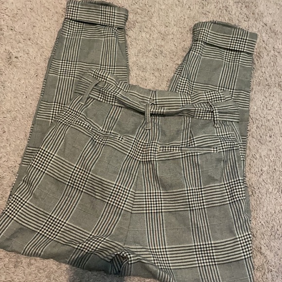 Women’s size 8 slacks - Picture 2 of 2